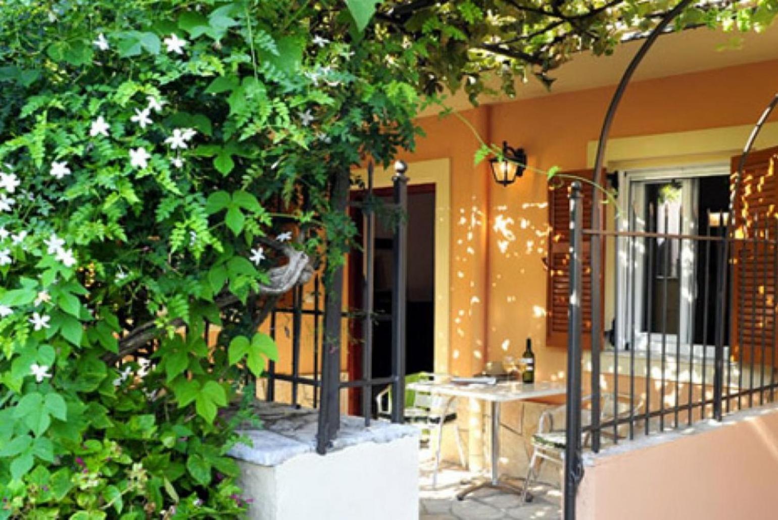 Foteini Apartment Agios Stefanos  Экстерьер фото